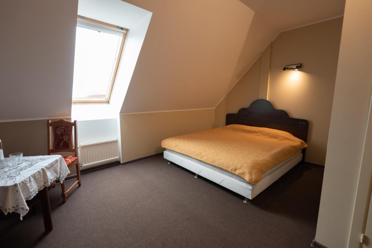 Aiakeskuse Hostel Rakvere Exterior photo
