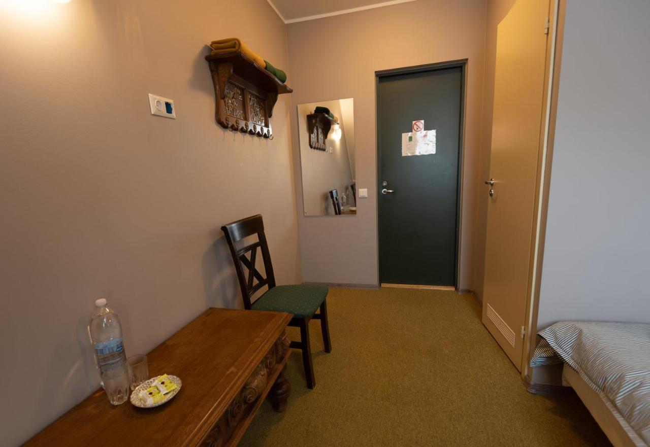 Aiakeskuse Hostel Rakvere Exterior photo